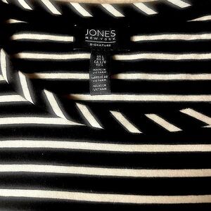 Jones New York Signature (Lg) Versatile Monochrome Striped Soft Top